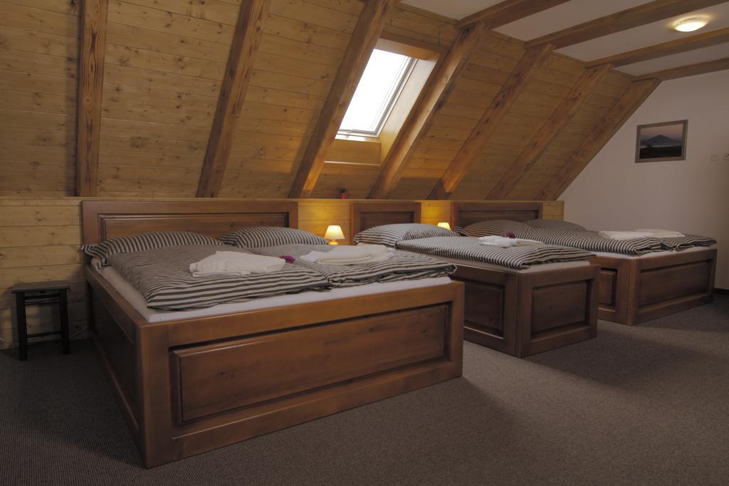 Pension U Lipy Bynovec Room photo